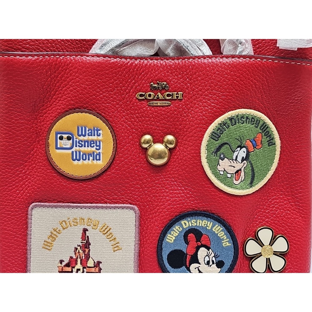 NEW Walt DISNEY WORLD COACH Kitt Messenger Crossbody Bag In Leather - Picture 3 of 12